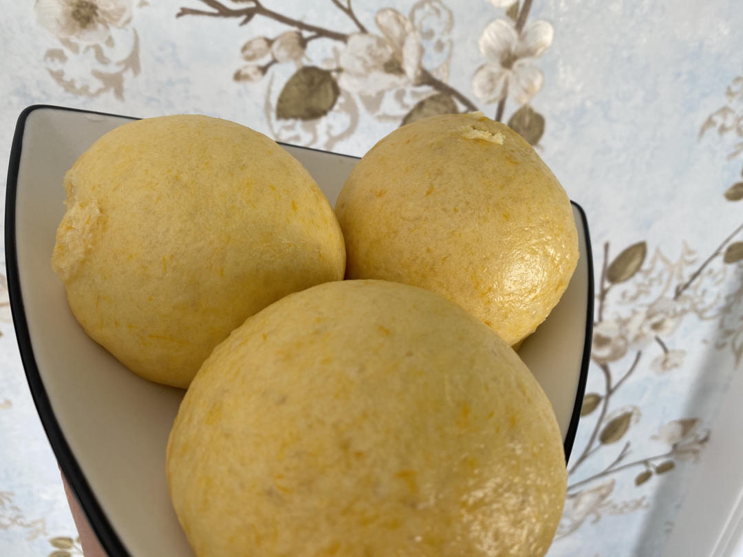 新手也可以--详解如何做出人见人爱、金黄的南瓜馒头