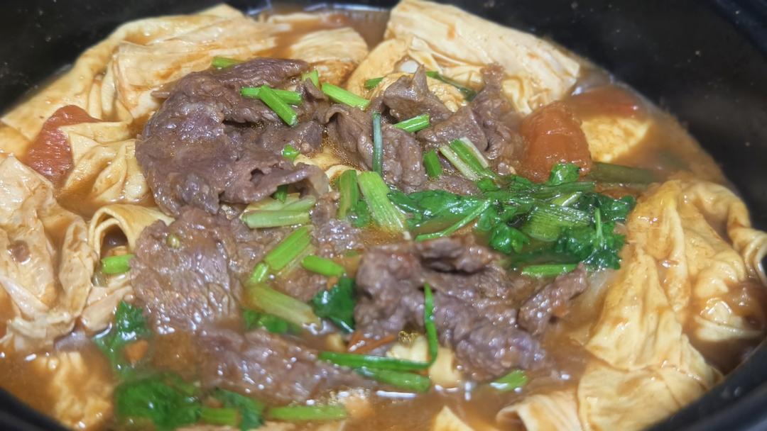 牛肉腐竹番茄煲