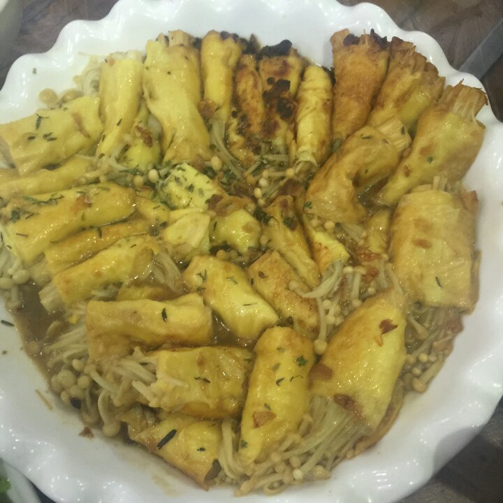 豆皮卷金针菇