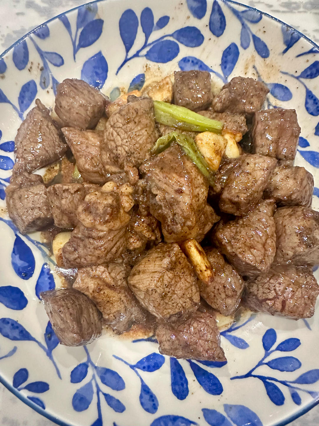 听起来就很好吃的黑椒蒜子牛肉粒