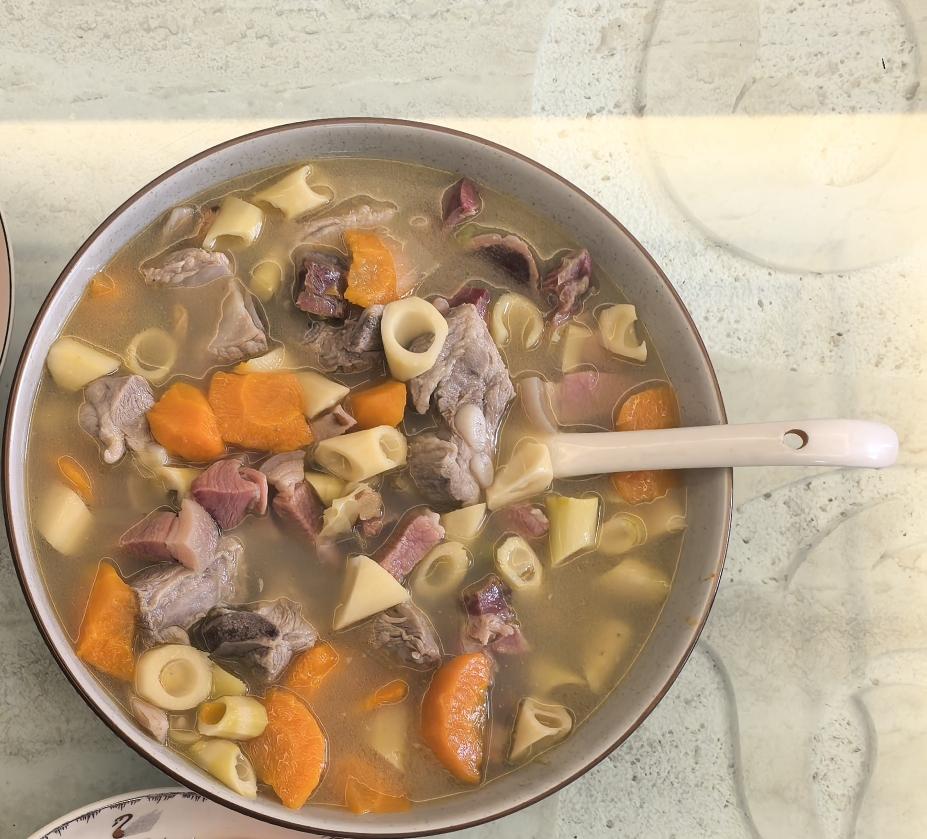 鲜笋火腿排骨汤