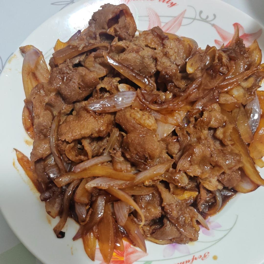 好吃到舔盘的秘制洋葱炒肥牛卷！拌饭巨香