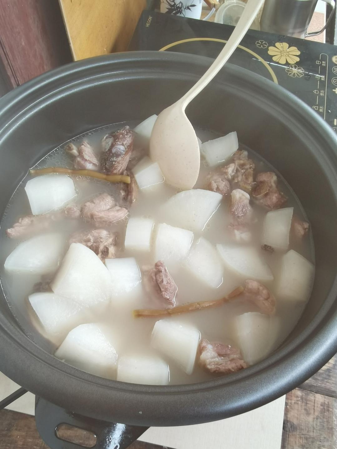 橄榄鲍鱼煲排骨汤