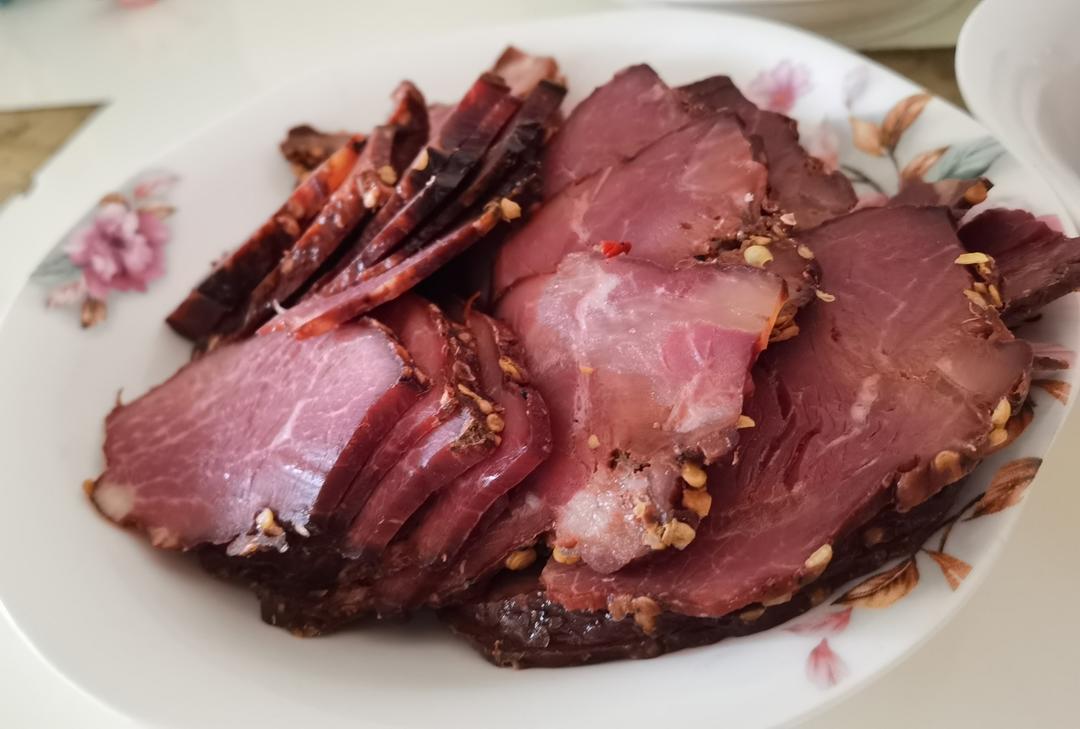 简单几步就能做出正宗酱牛肉（附卤蛋的做法）