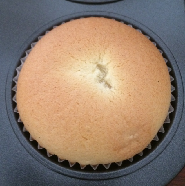 朴素版榴莲夹心戚风杯子蛋糕