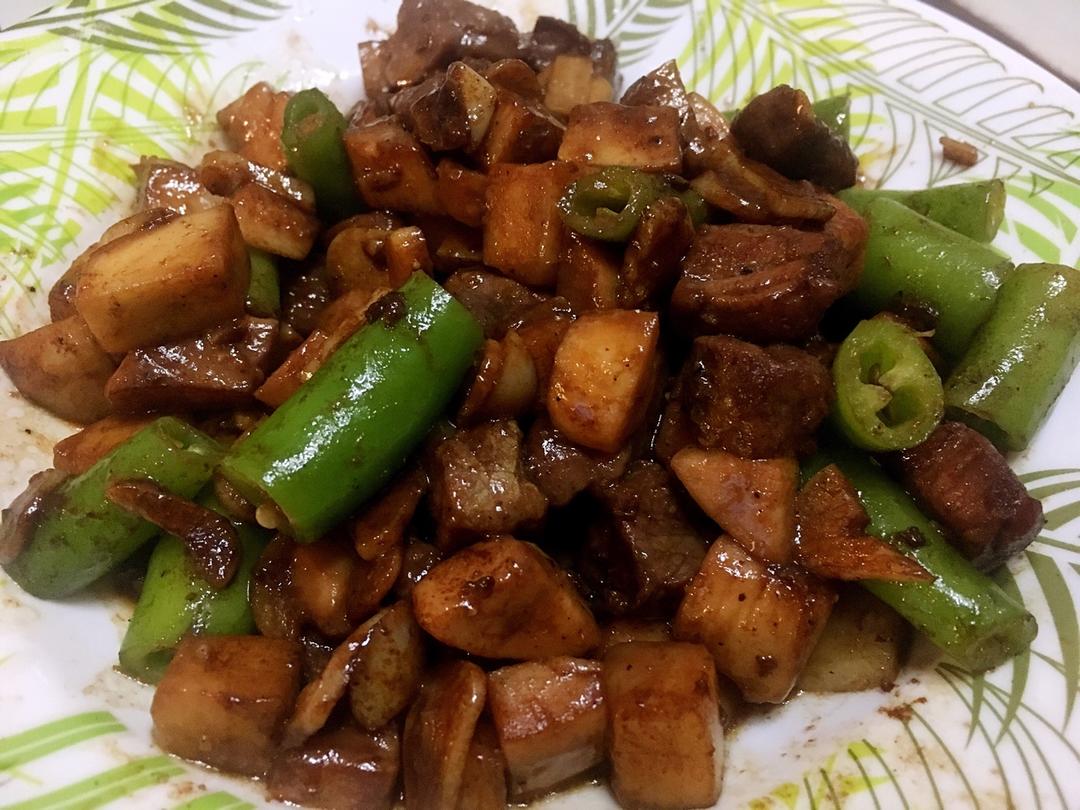 黑椒杏鲍菇牛肉粒