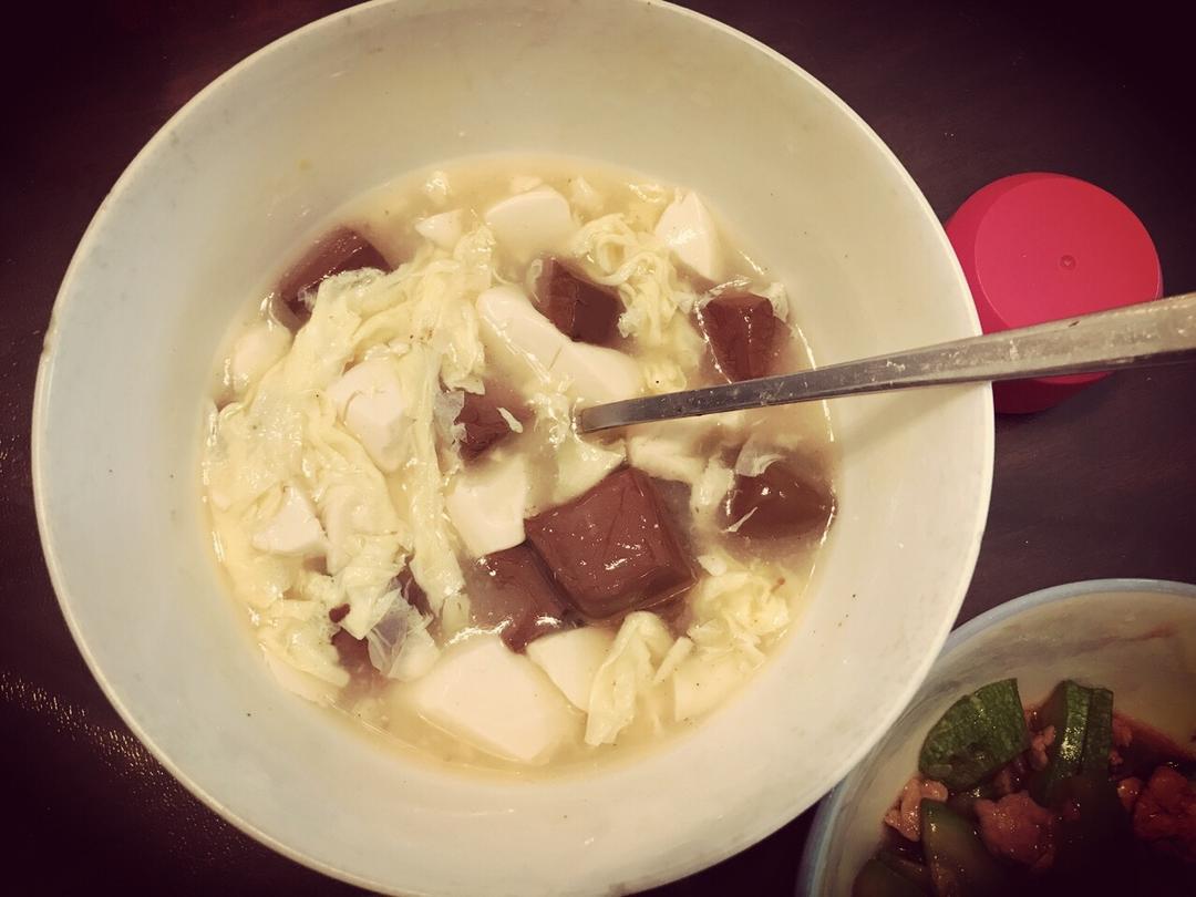 鸭血豆腐羹