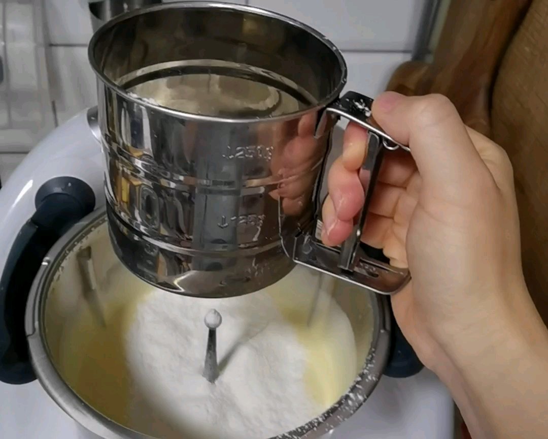 小美版海绵蛋糕（40分钟）的做法 步骤5