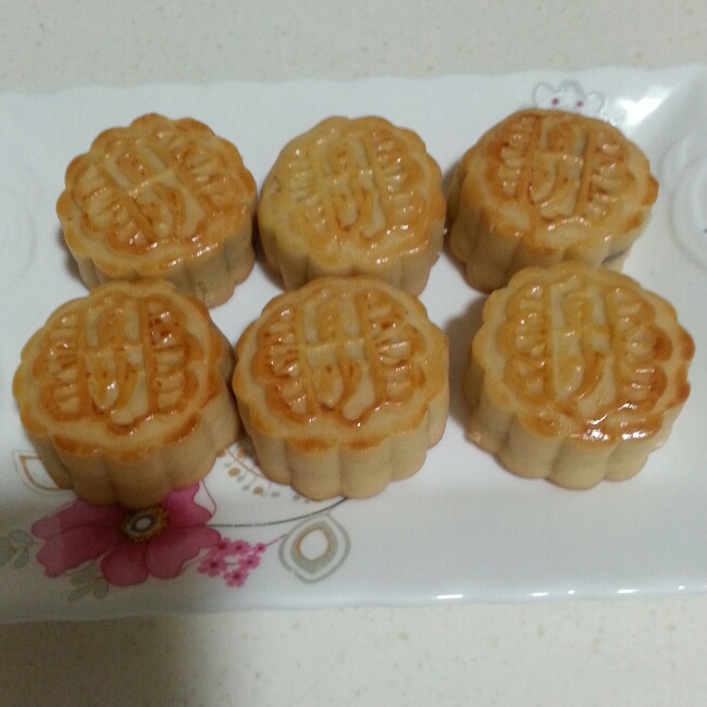 广式月饼——蛋黄莲蓉月饼