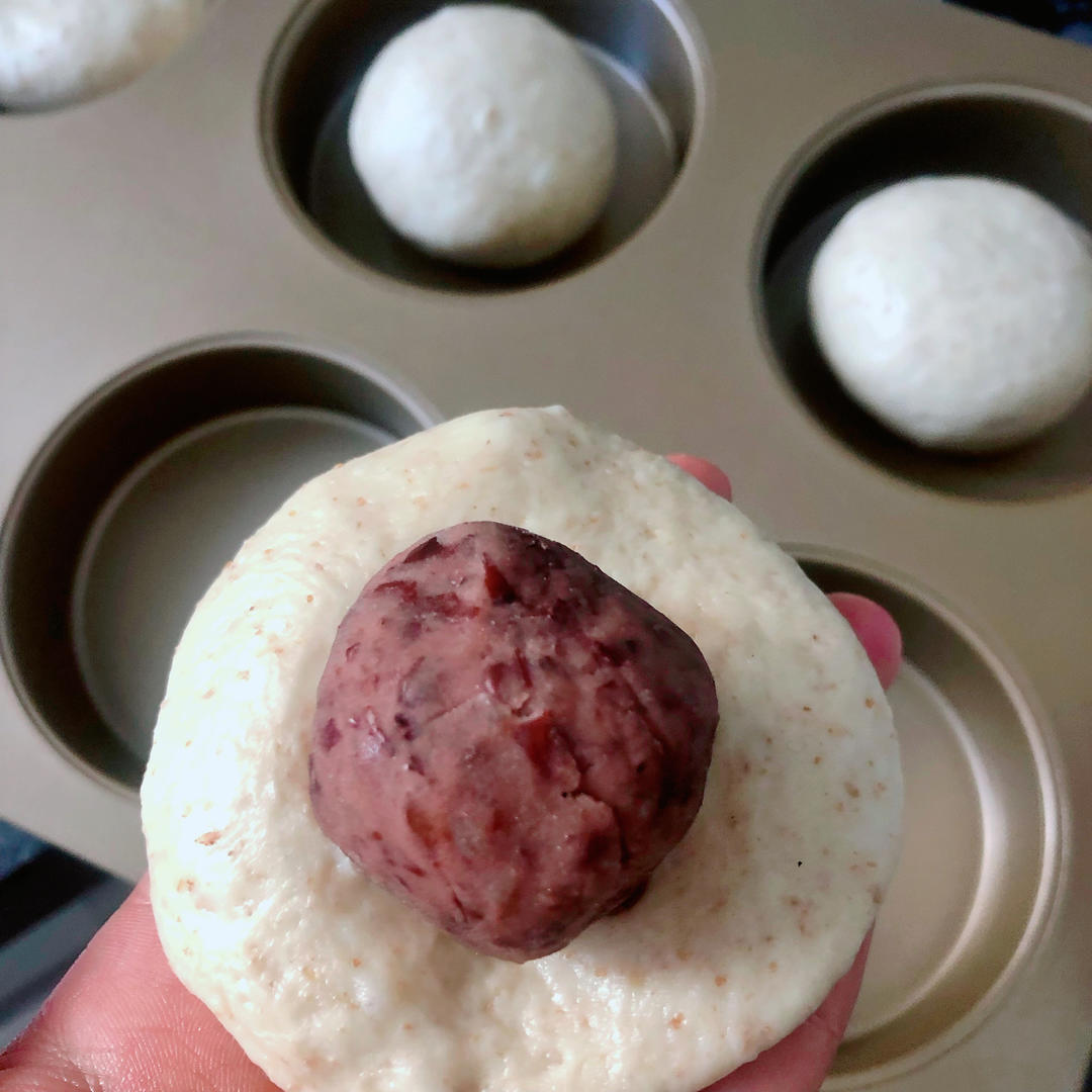 奶香粒粒红豆沙