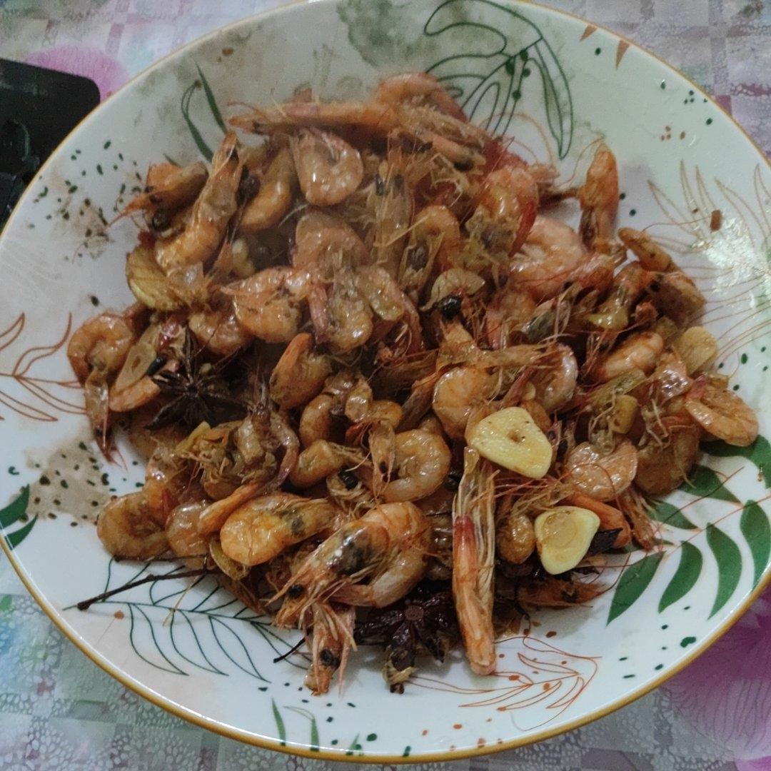 爆炒小河虾