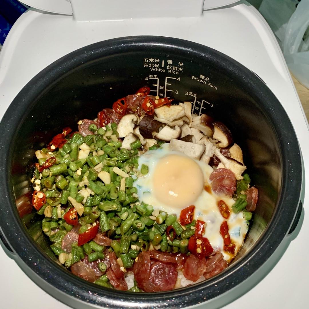 广式腊味煲仔饭（腊肠电饭锅版）
