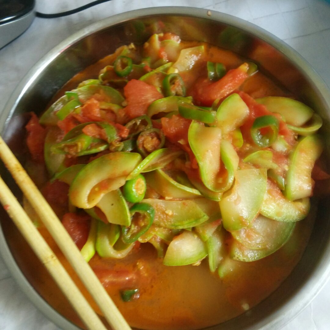 西红柿炒西葫芦