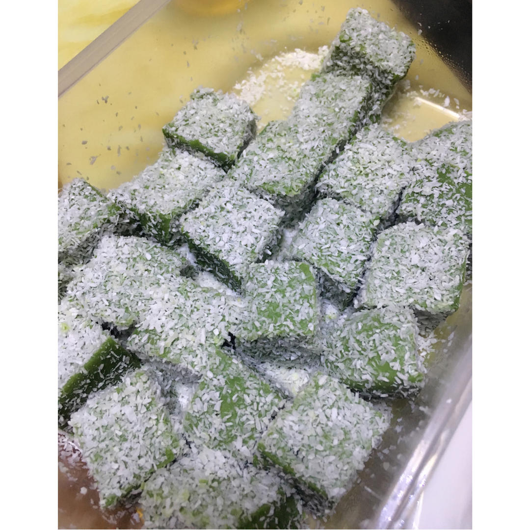 牛奶抹茶椰丝小方