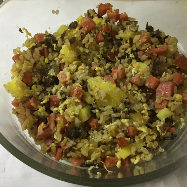 黄金菠萝炒饭