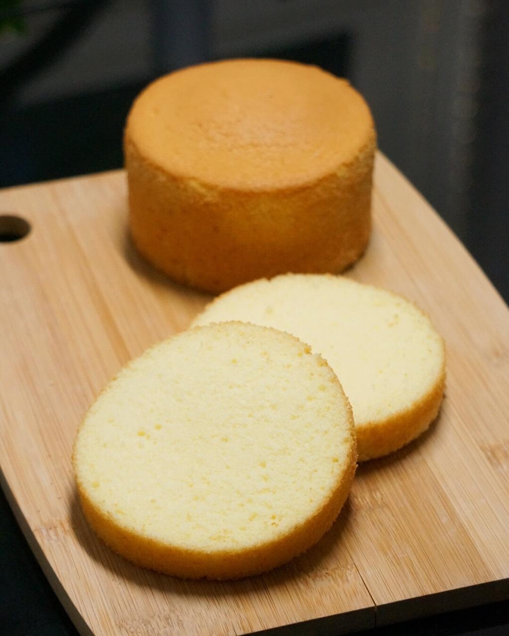 果果ai美食做的基础海绵蛋糕