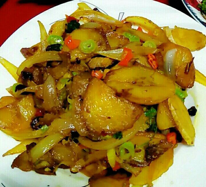 干锅土豆片