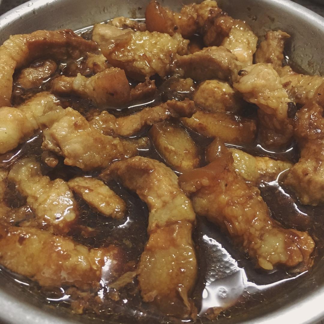 招财小牛猫做的面豉酱煮五花肉