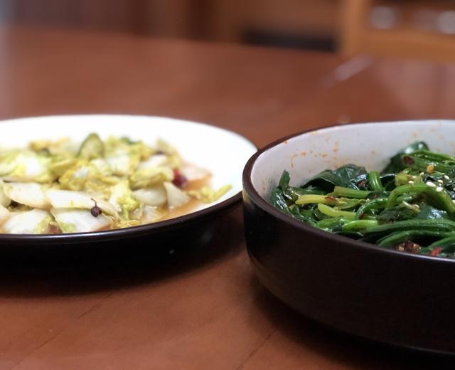 减脂凉拌菠菜+酸辣白菜的做法