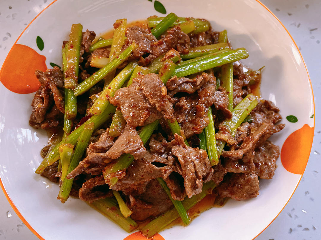 下饭神器又来了，试试这道芹菜炒牛肉！！