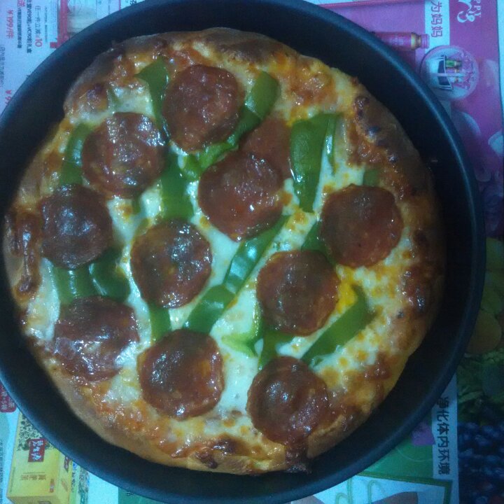 萨拉米薄底披萨 Salami Pizza