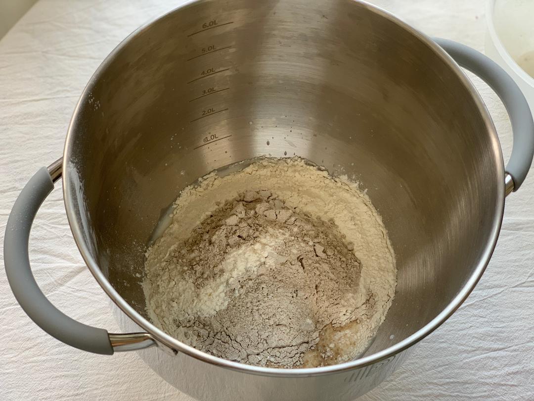 纯奶手撕吐司的做法 步骤1