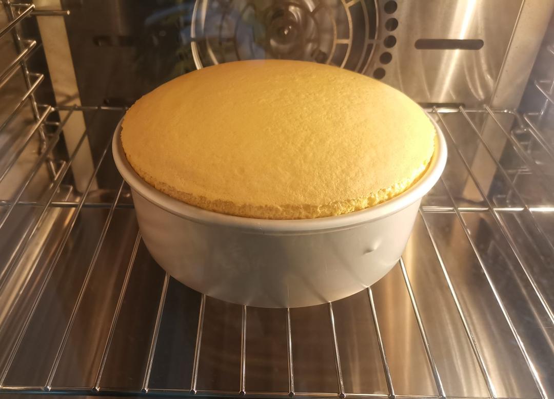 六寸戚风蛋糕(掌握这几点，做戚风就跟煮米饭一样简单)