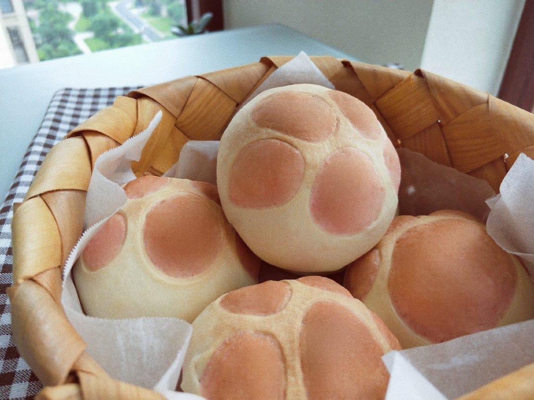 猫爪椰蓉面包——欧克皮的简单装饰