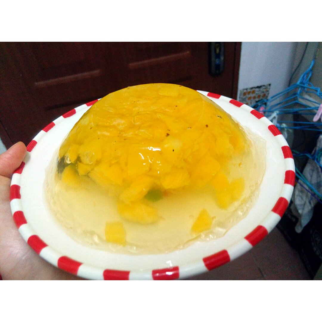 【菠萝果冻】用白凉粉轻松制