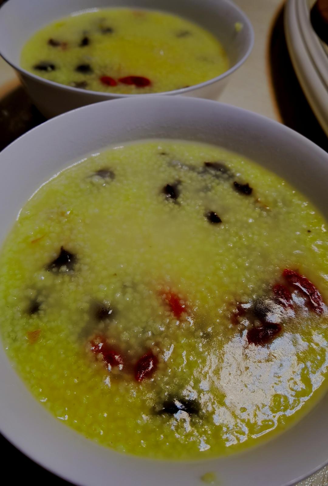 小米海参粥的做法