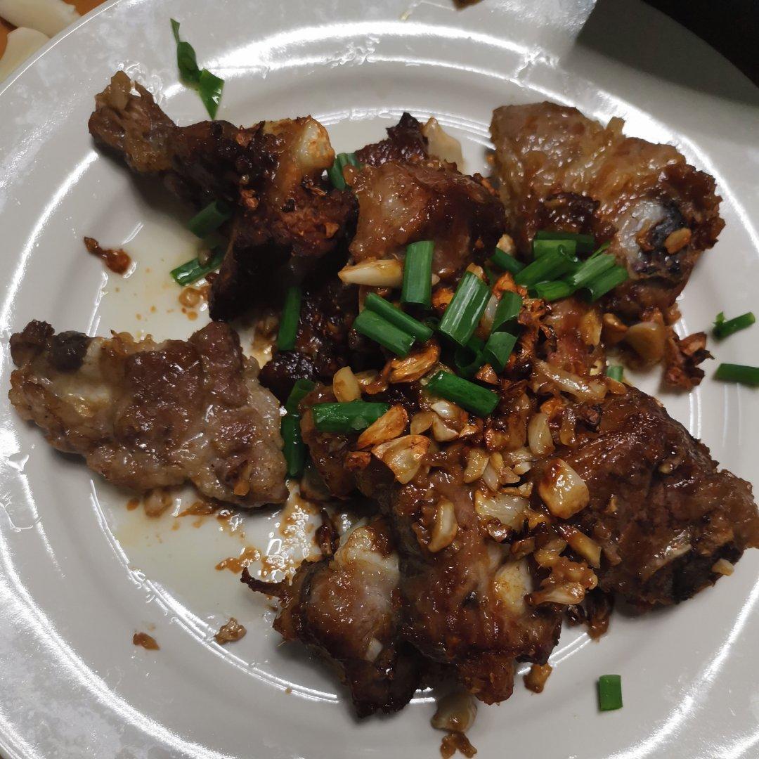 免油炸，巨解馋㊙️香到骨头里的蒜香排骨🔥