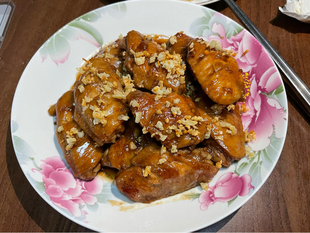 不要再可乐鸡翅了，求求你试试蒜香鸡翅吧，香味捅破天花板！
