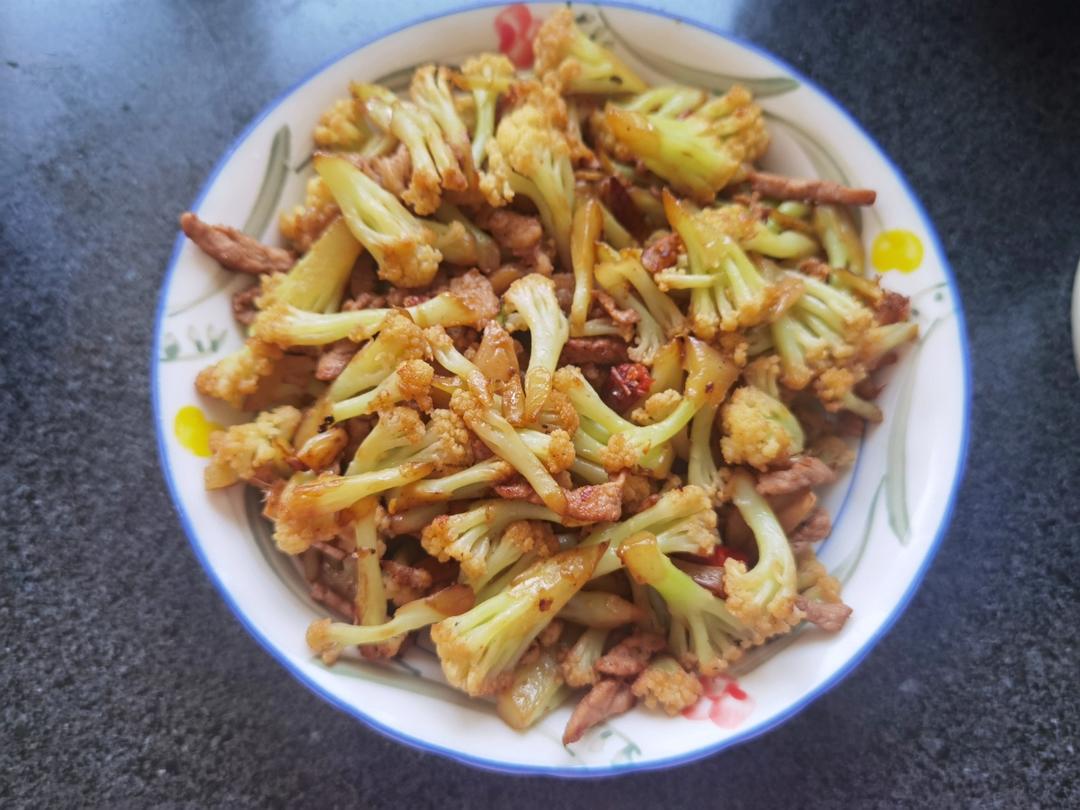 干煸菜花（花菜炒肉）