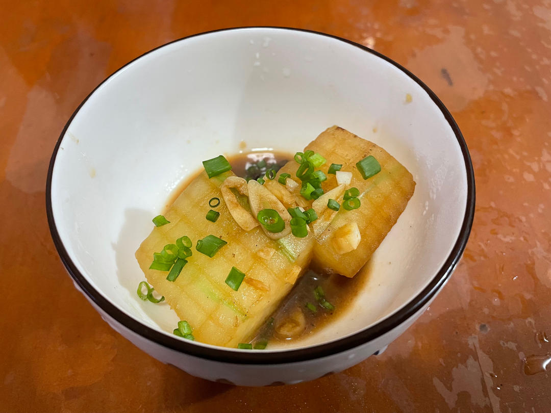 红烧冬瓜最完美做法，不加一滴水，瞬间秒杀红烧肉