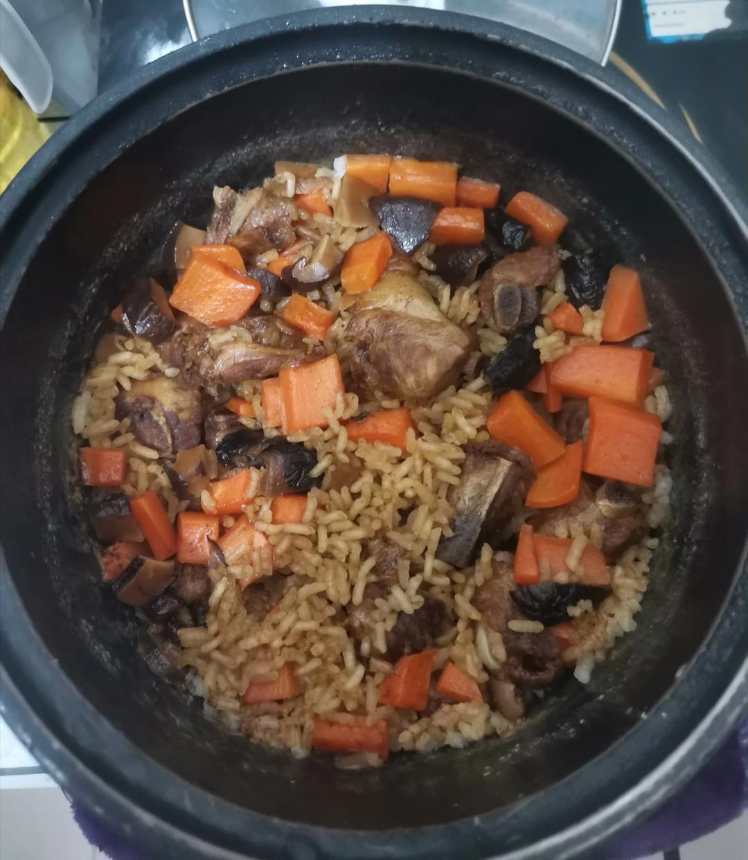 喷香排骨焖饭（爆好吃）