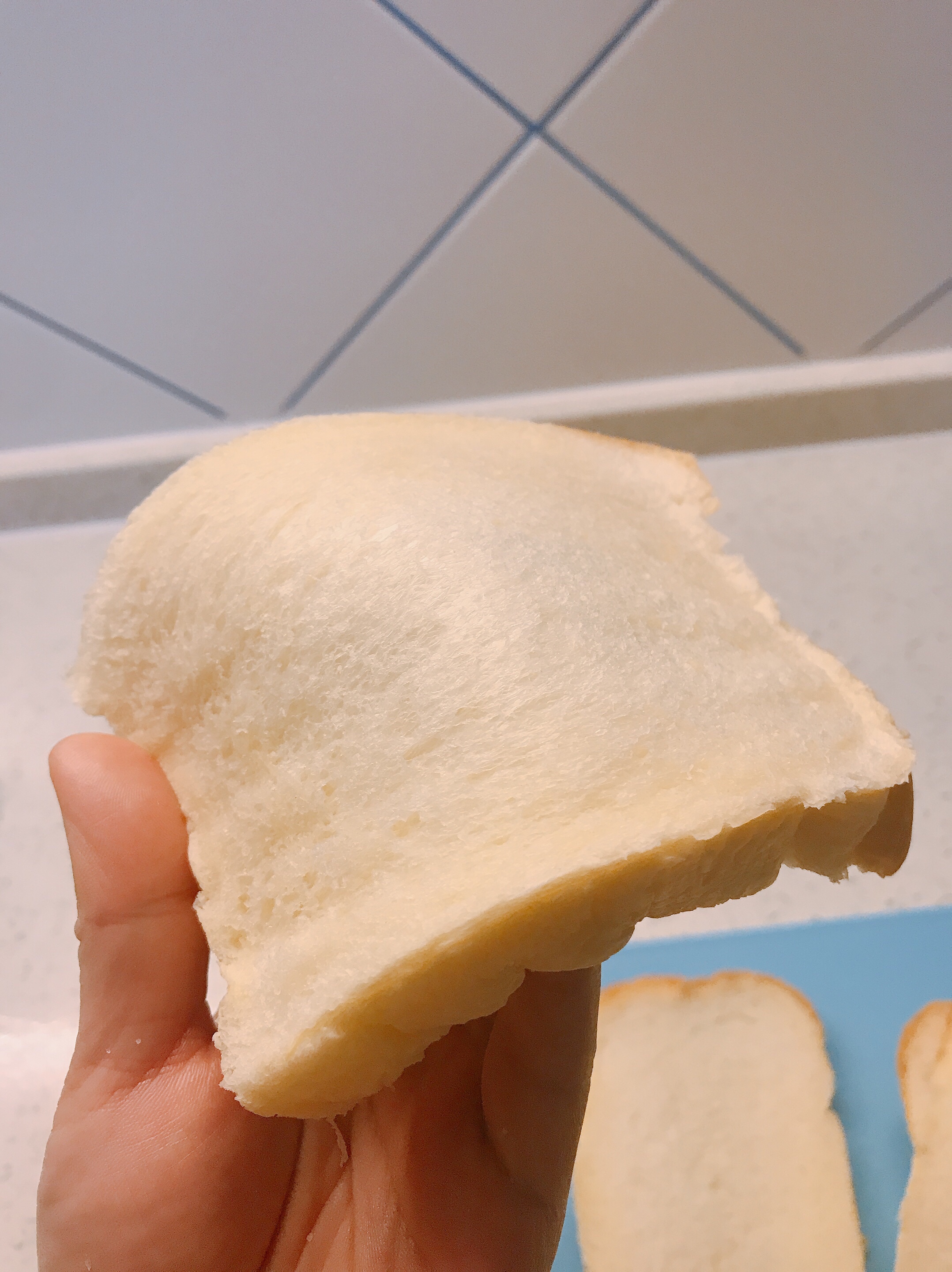 中筋面粉做的细腻绵软三明治白面包
