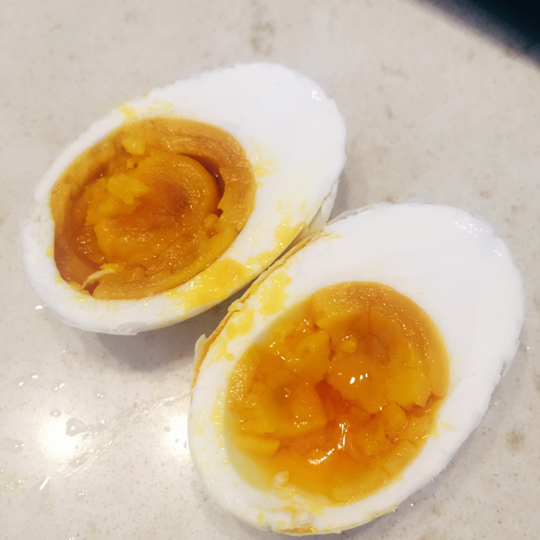 自制咸蛋： 100%出油起沙的咸蛋