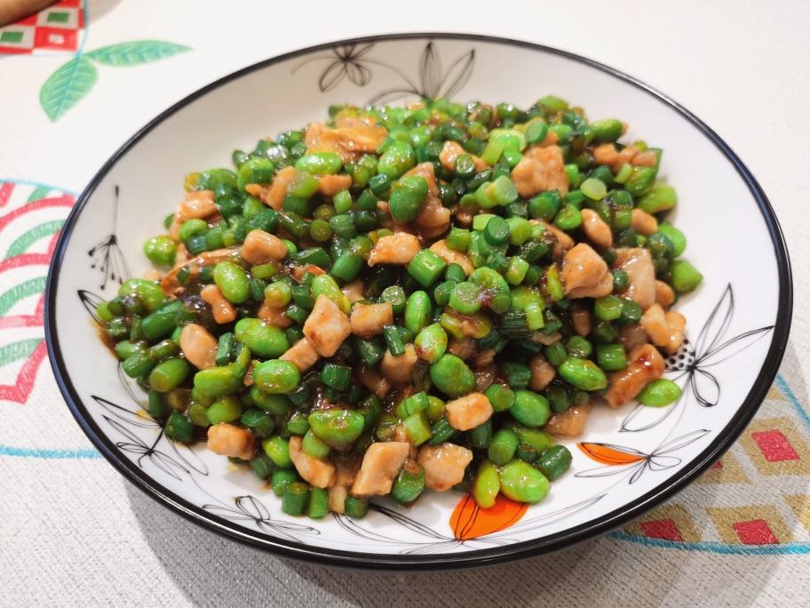 拌面神菜—毛豆蒜薹肉丁浇头
