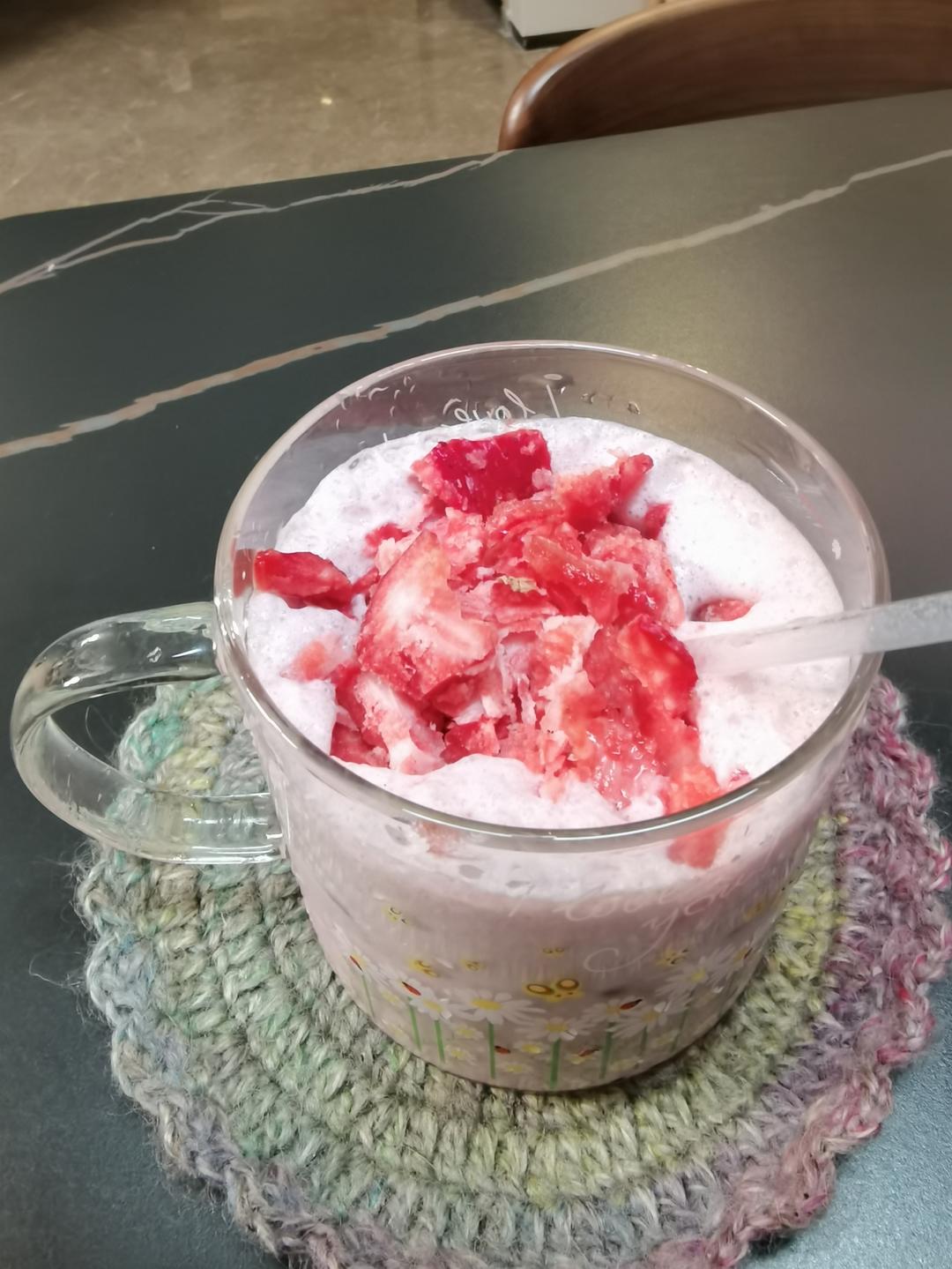 树莓草莓少女奶茶