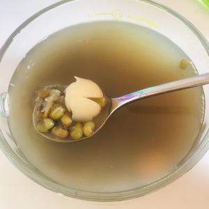 莲子绿豆汤（电饭煲快手版）的做法 步骤2