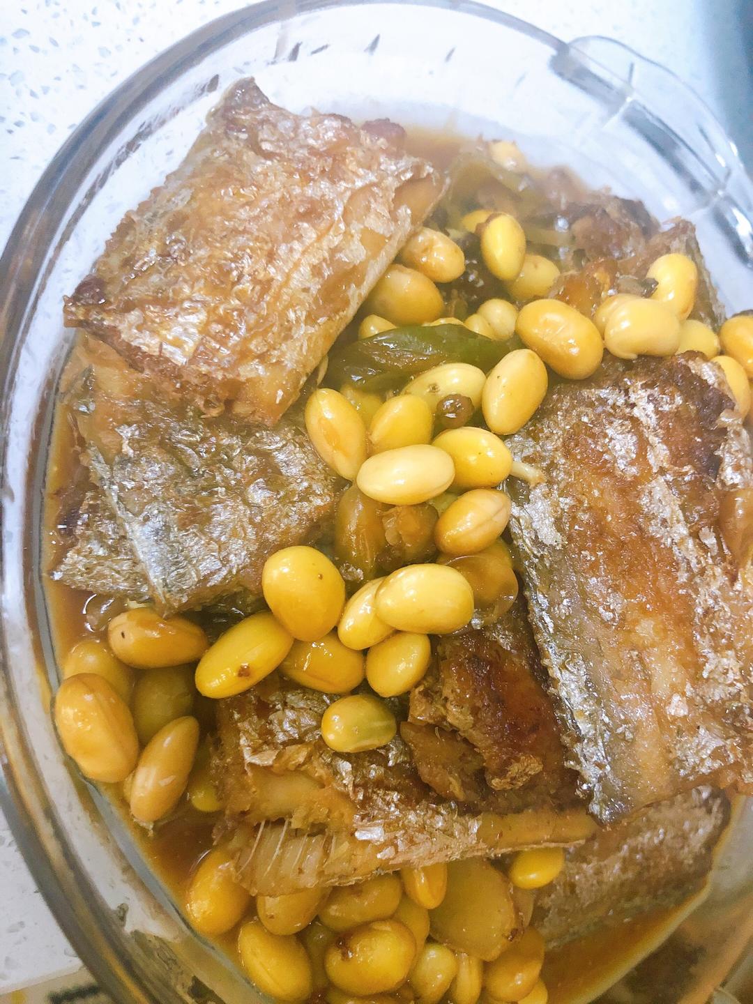 黄豆烧带鱼的做法