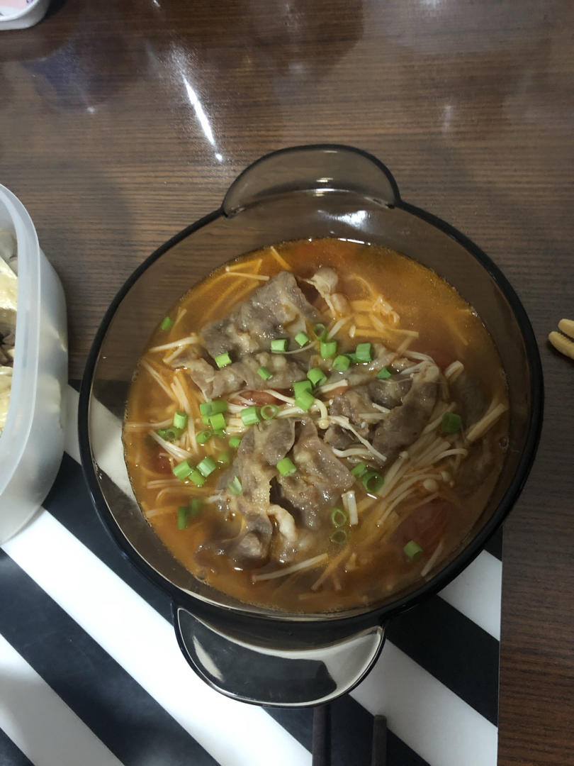 快手开胃菜－番茄肥牛金针菇