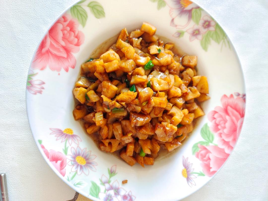 家常快手菜小炒藕丁真香