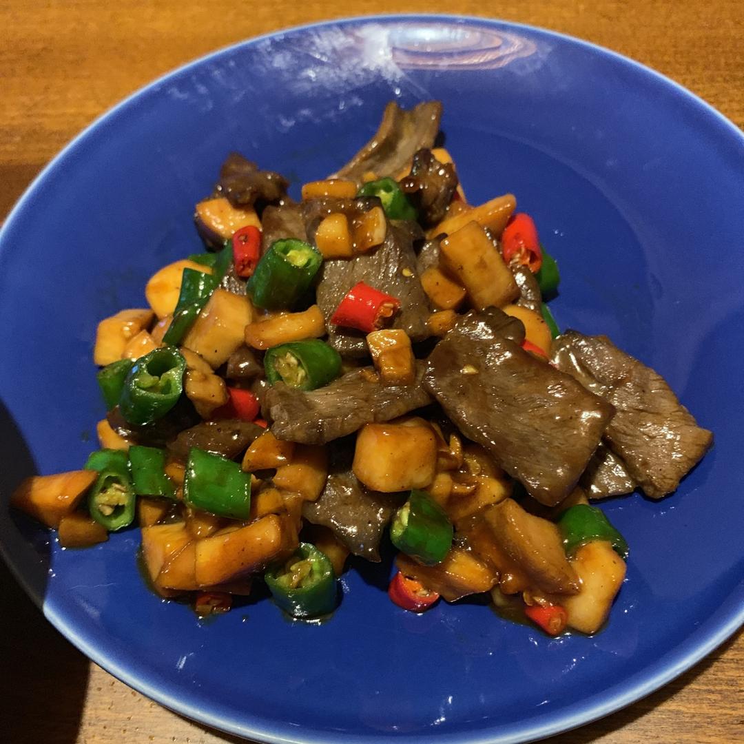 家常菜~杏鲍菇烧牛肉粒