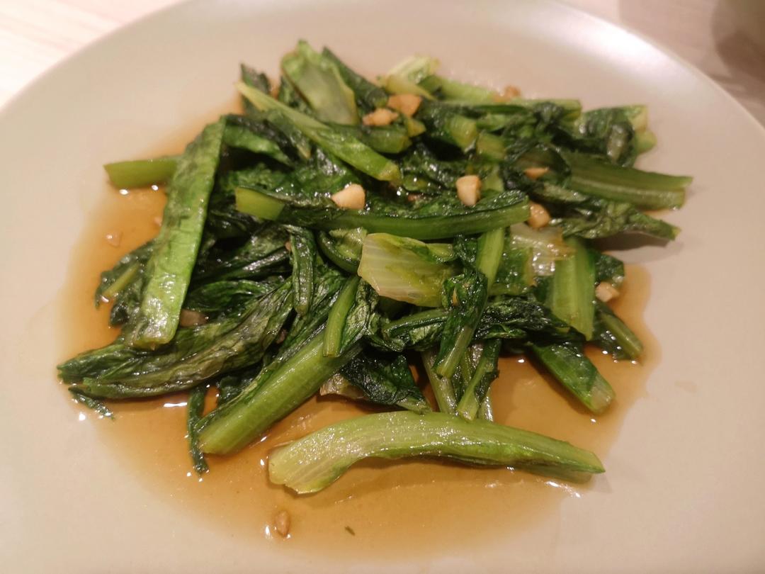 蒜蓉耗油清炒油麦菜，减脂快手菜，宝宝超爱，傻瓜步骤，屡试不爽，好吃且下饭，鲜香爽口！！