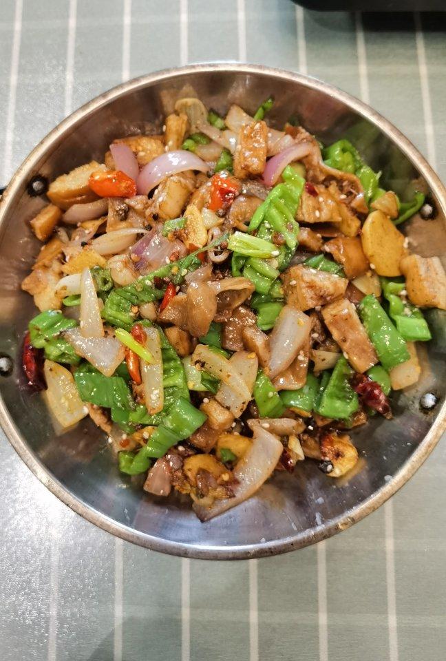 香蕉小厨神做的干锅肥肠