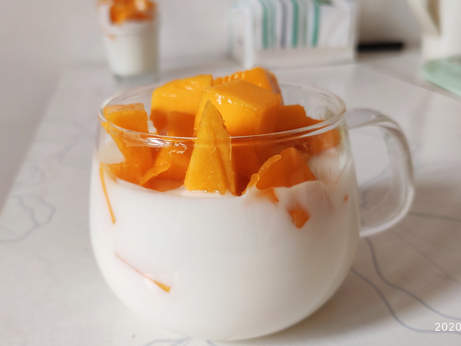 零难度的芒果酸奶杯