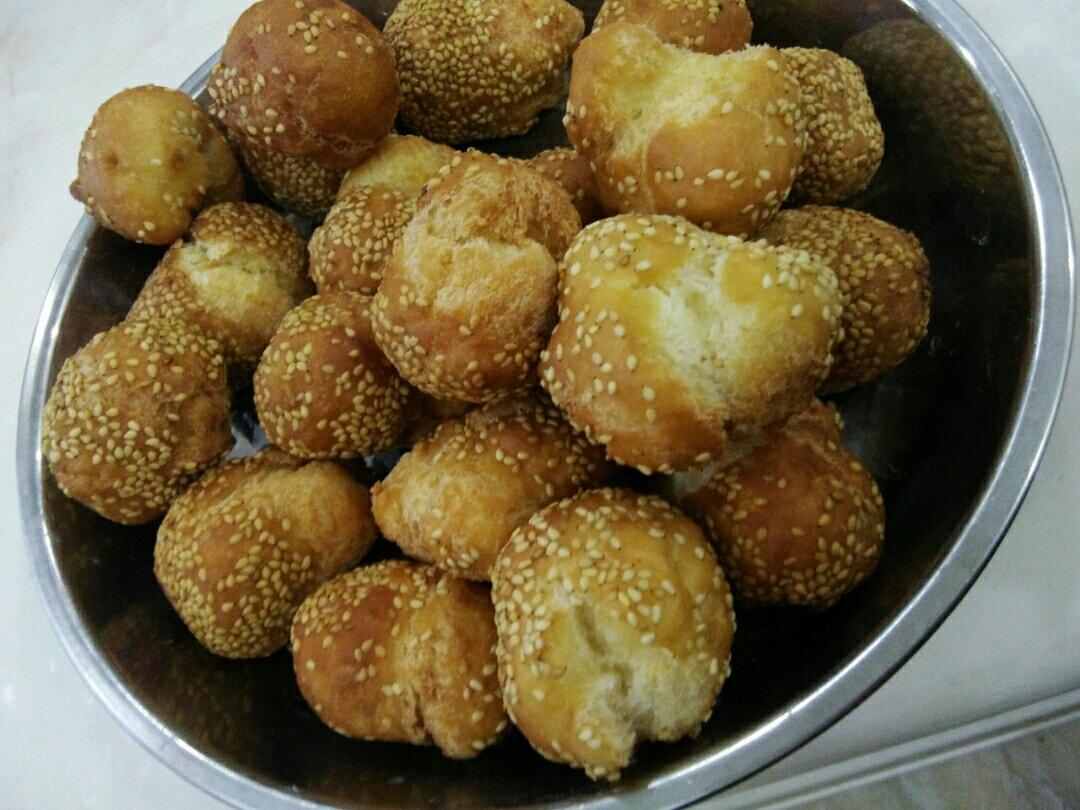 美味的传统小吃之_笑口枣（开口笑）