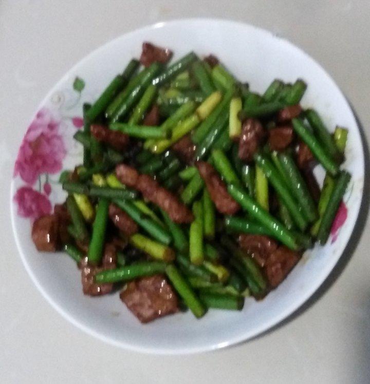 蒜苔炒肉