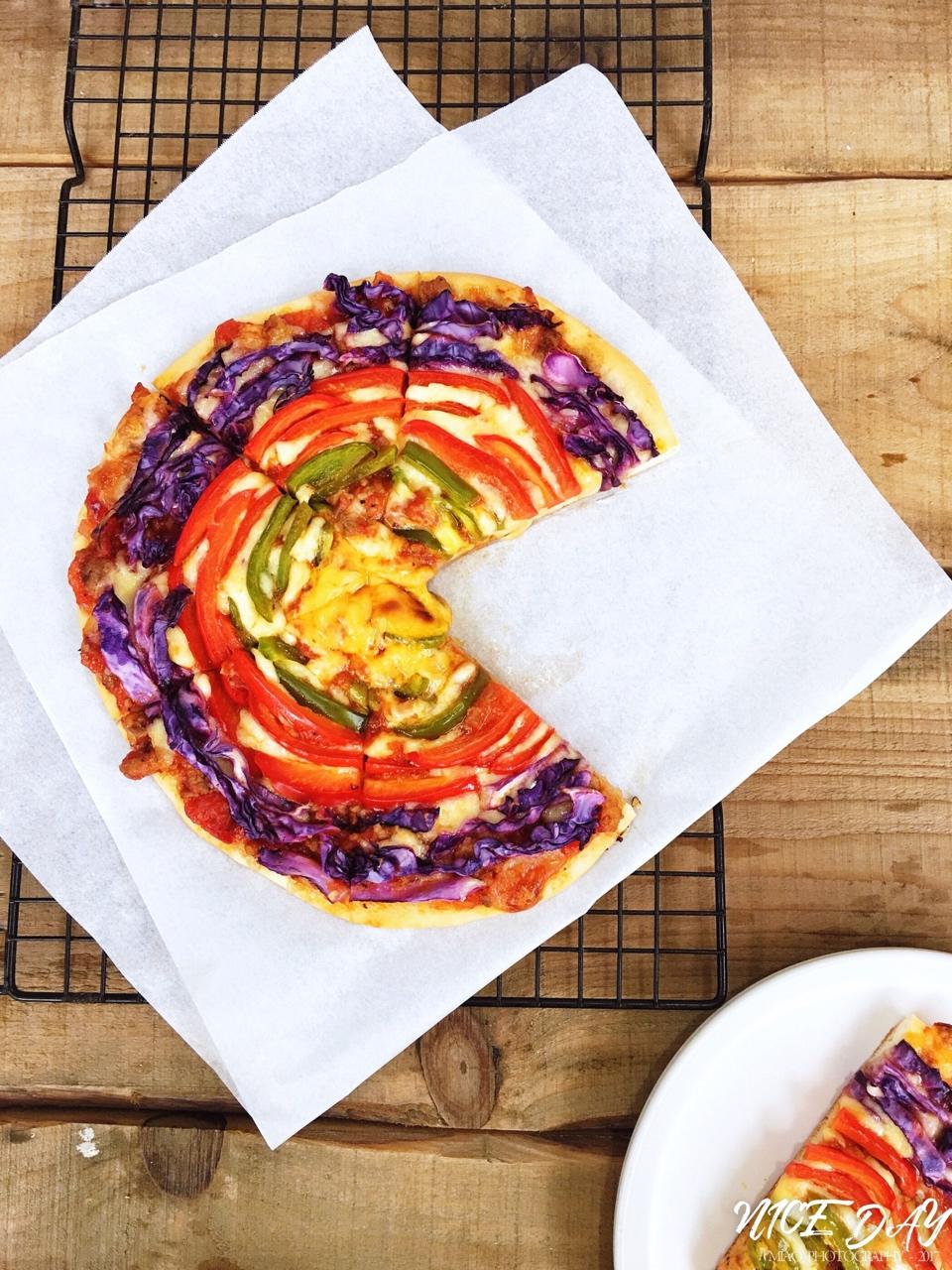 一一描做的彩虹披萨